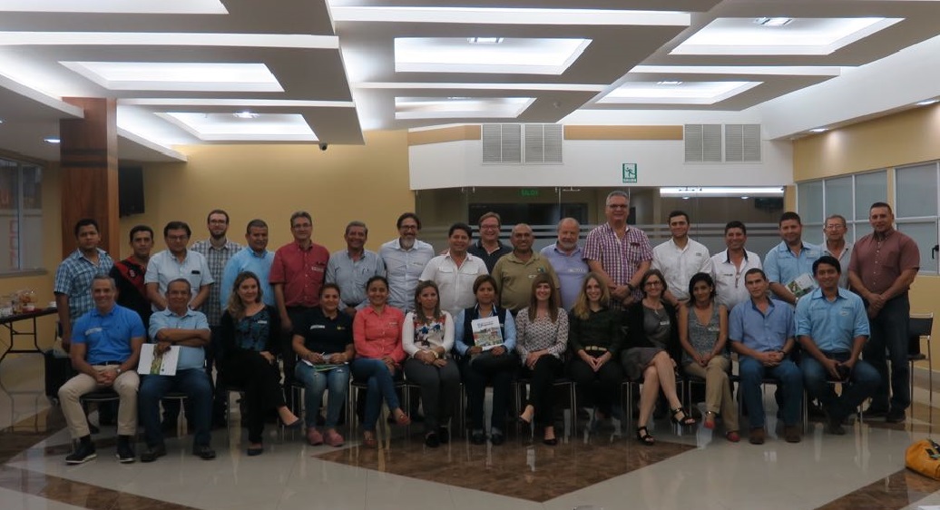 Haciendas bananeras de Costa Rica y Ecuador intercambian conocimientos